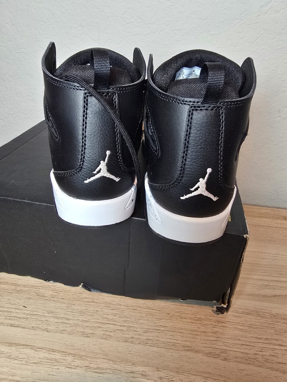 Jordan Flight Club FLTCLB 91 GS New 6.5 Boys New Black And White - Picture 3 of 6